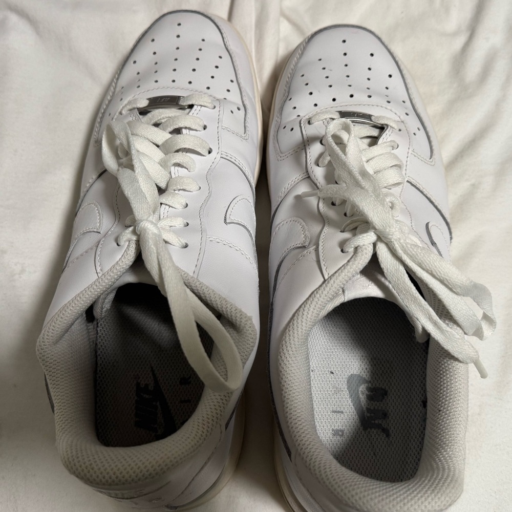 Nike Men’s White Low-Top Sneakers with Perforated Toe